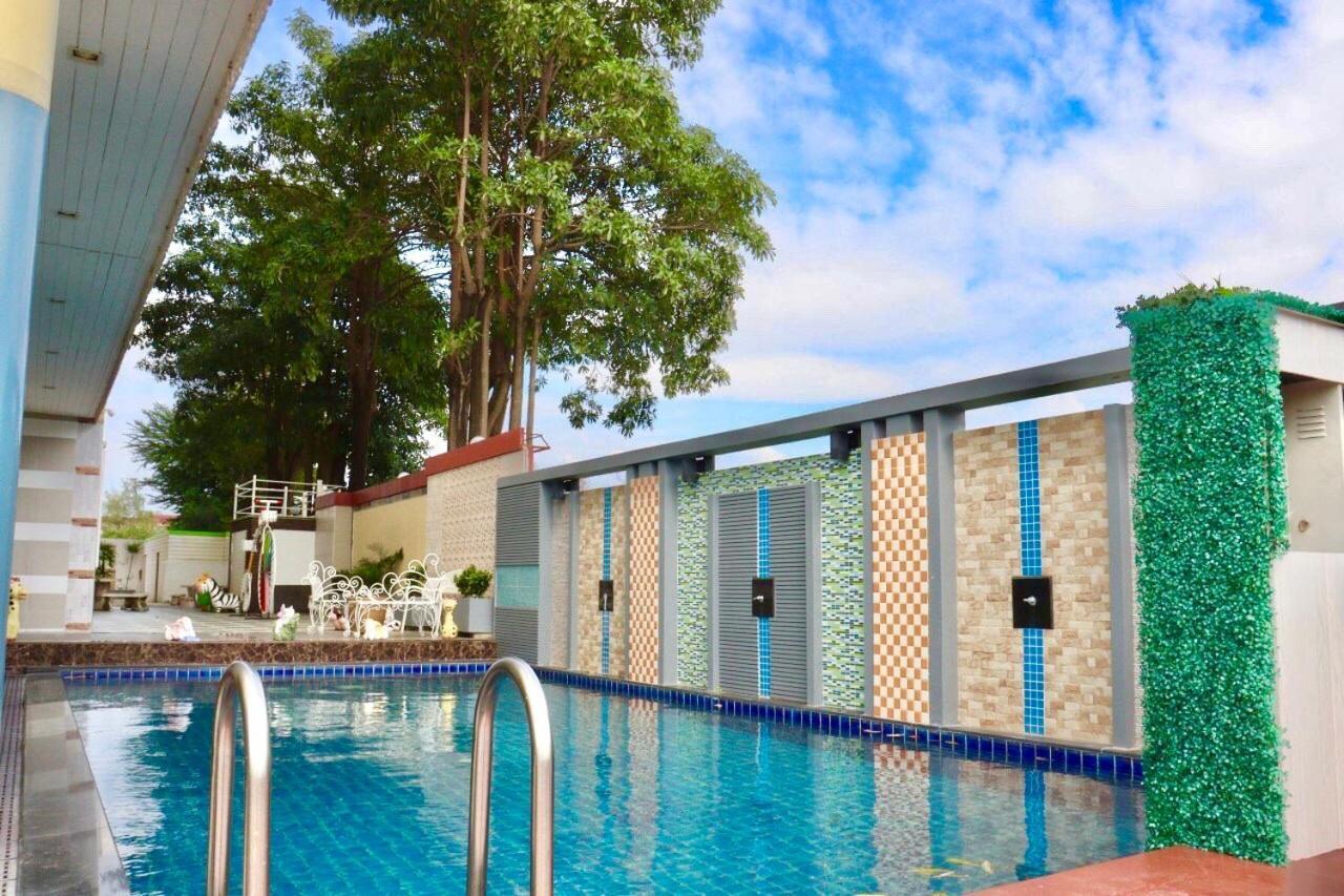 Napheera Royal Tel Ban Khlong Bang Krathiam Exterior foto