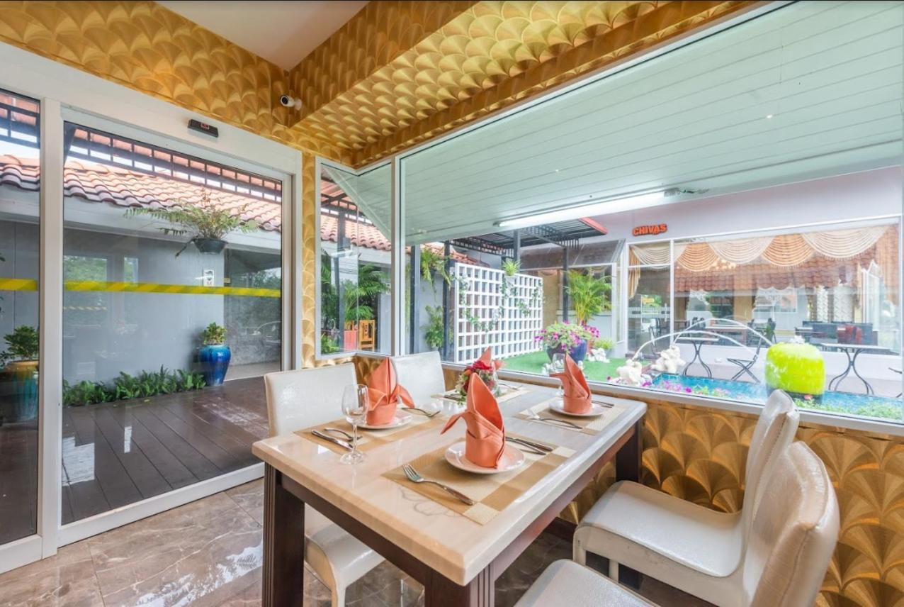 Napheera Royal Tel Ban Khlong Bang Krathiam Exterior foto