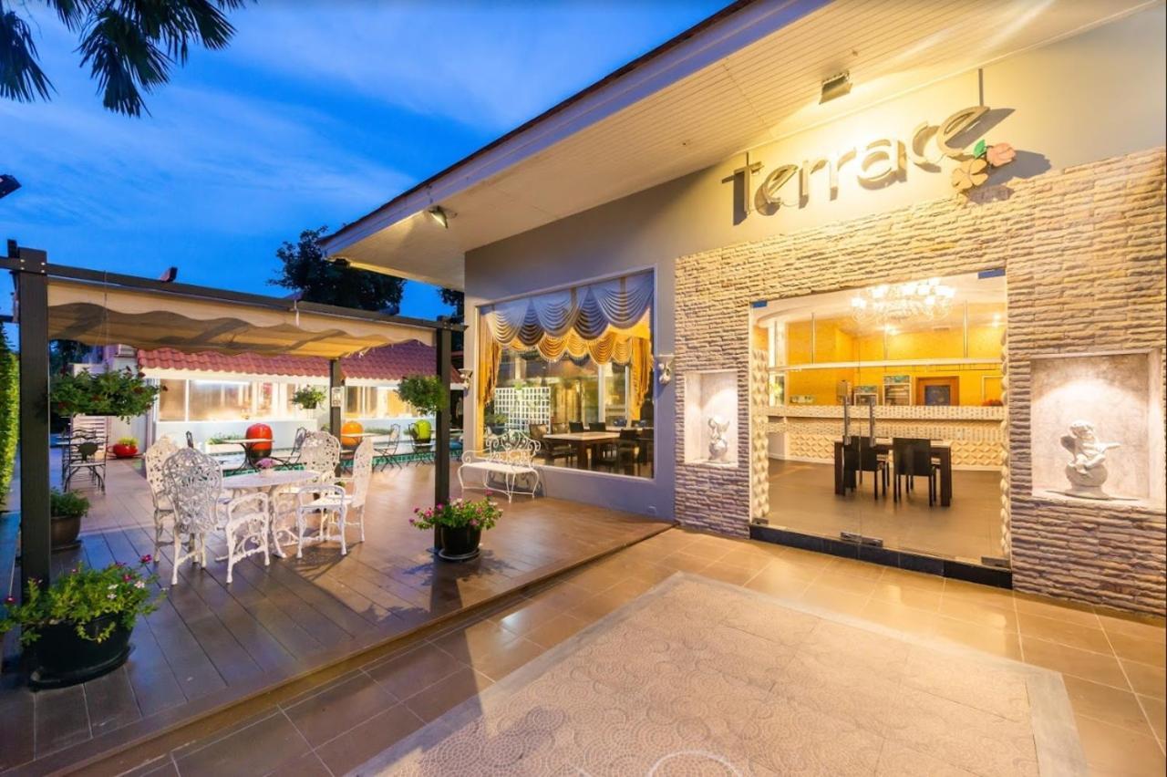 Napheera Royal Tel Ban Khlong Bang Krathiam Exterior foto