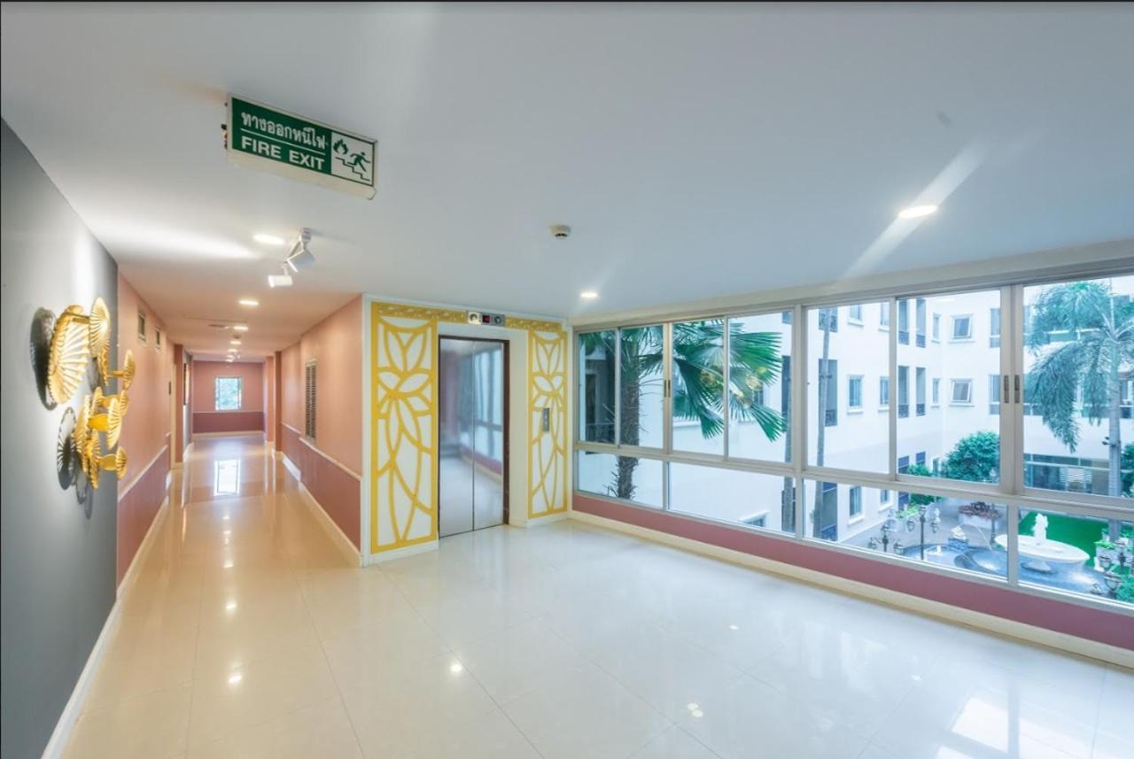 Napheera Royal Tel Ban Khlong Bang Krathiam Exterior foto