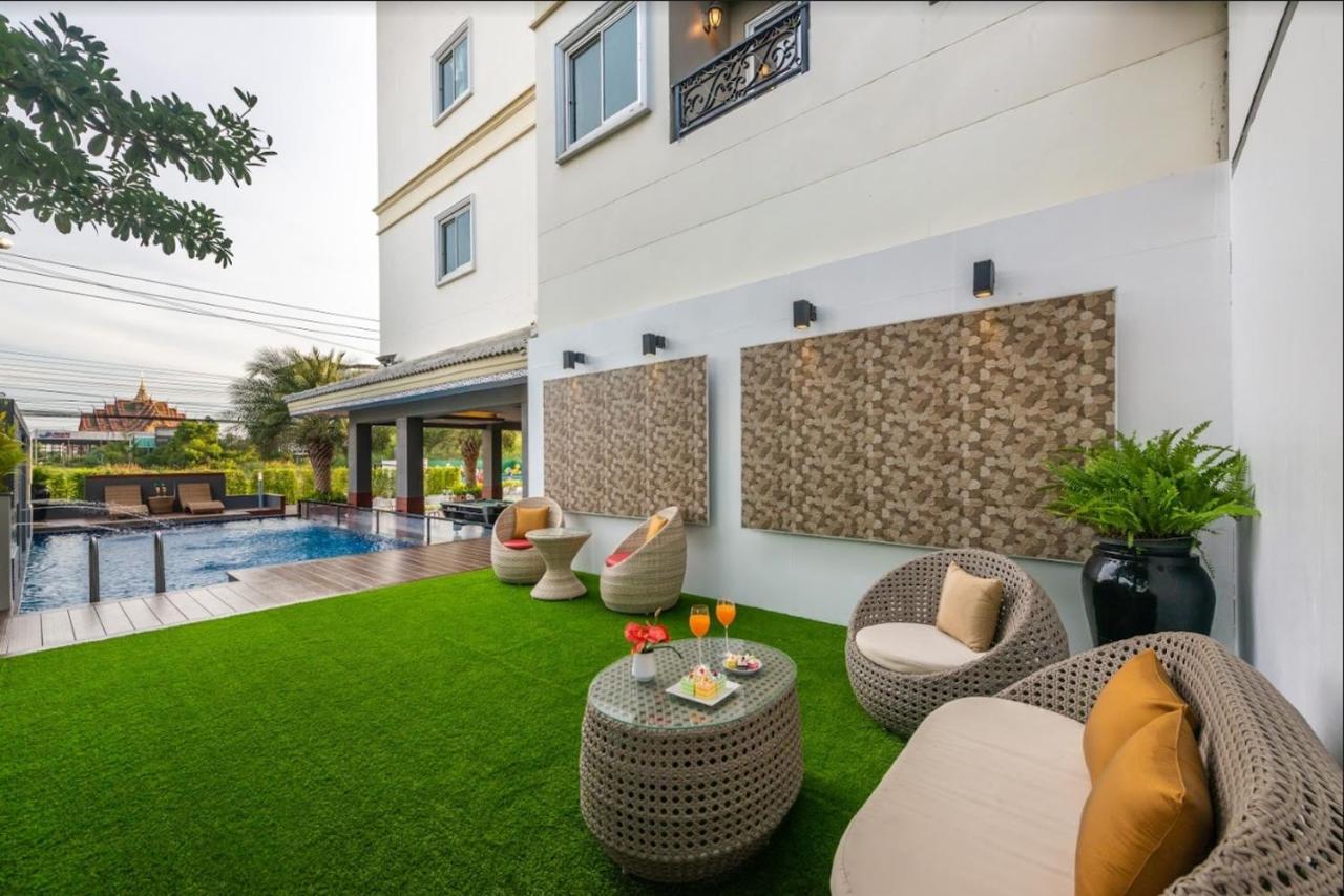 Napheera Royal Tel Ban Khlong Bang Krathiam Exterior foto